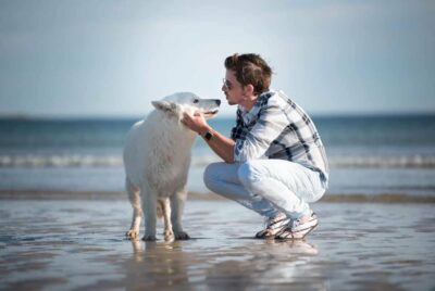Yoann Latouche : l’expert qui donne une voix aux animaux (et aux marques qui les aiment)