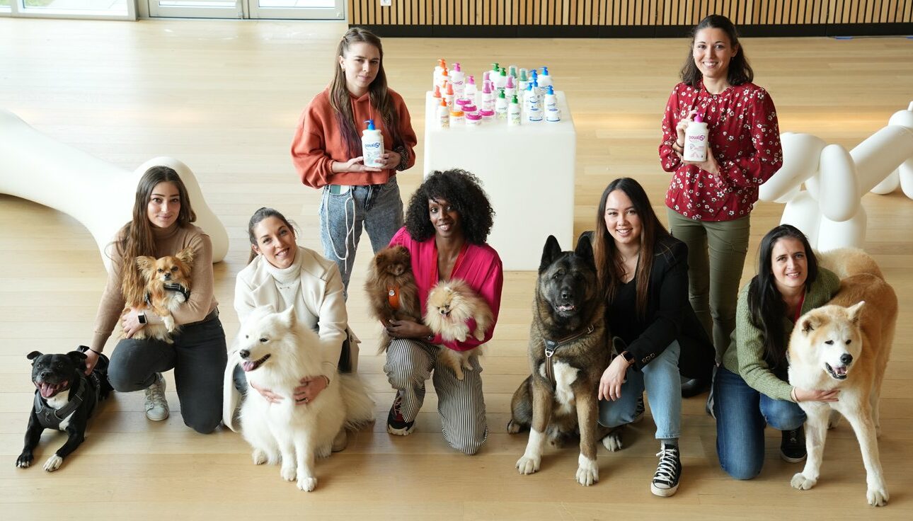 Rencontre royale au Château de Craon pour les pet-influencers de la Douxo Family